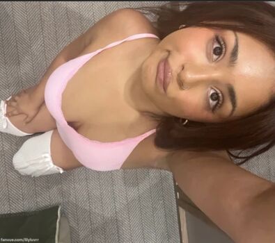 Full leaked Lilyluvrr private onlyfans photo