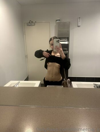 Full leaked Lilymercia private photo