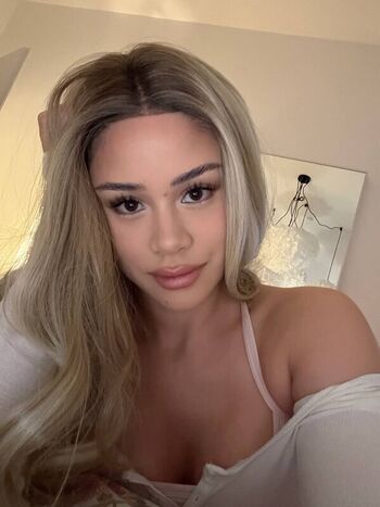 Full leaked Lilyseastar private photo