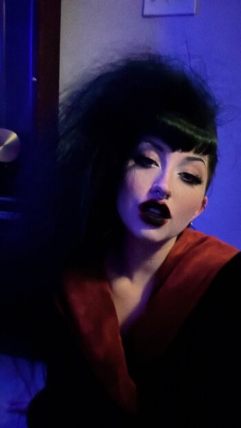 Full leaked Lilythelincoln private onlyfans photo