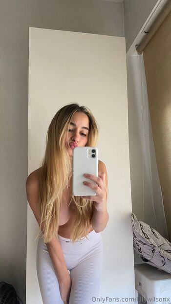 Full leaked Lilywilsonx private photo