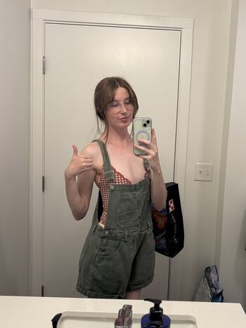 Full leaked Lilyybunny private photo
