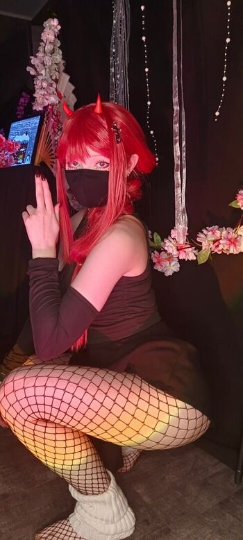 Full leaked Linaneyeon page private onlyfans photo