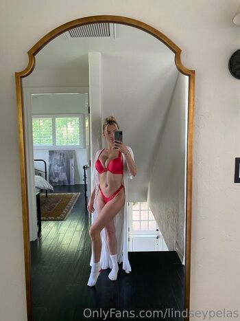 Full leaked Lindsey pelas private photo