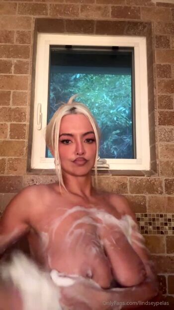 Full leaked Lindsey pelas private photo