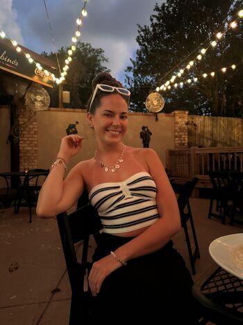 Full leaked Lindsey shields page private onlyfans photo