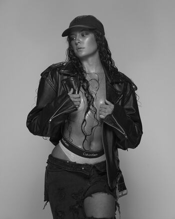 Full leaked Lindsey shields private onlyfans photo