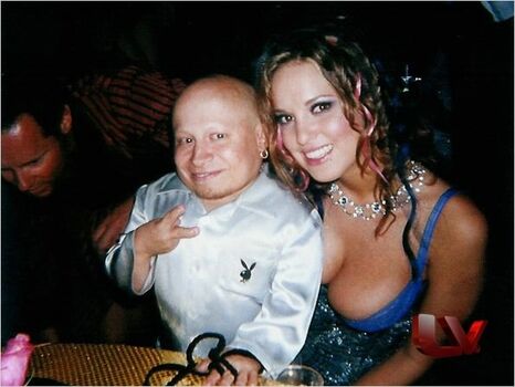 Full leaked Lindsey vuoloficial private photo
