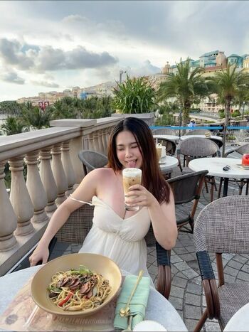 Full leaked Ling  ee page private onlyfans photo