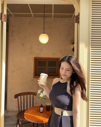 Full leaked Ling  ee page private onlyfans photo