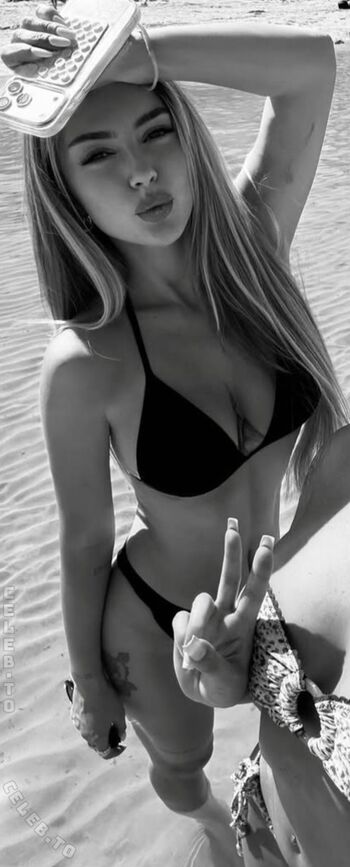 Full leaked Linuschka private onlyfans photo