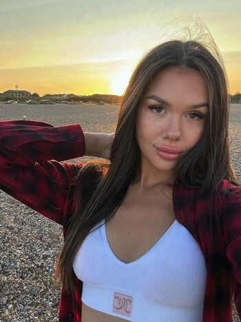 Full leaked Lioras private photo