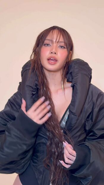 Full leaked Lisa blackpink private onlyfans photo