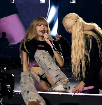 Full leaked Lisa blackpink private photo