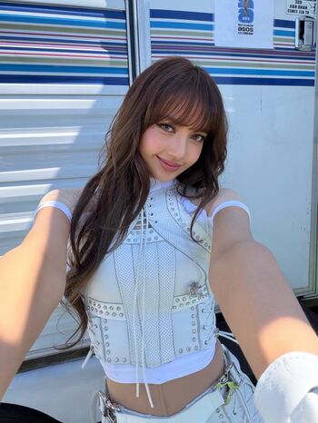 Full leaked Lisa blackpink private photo