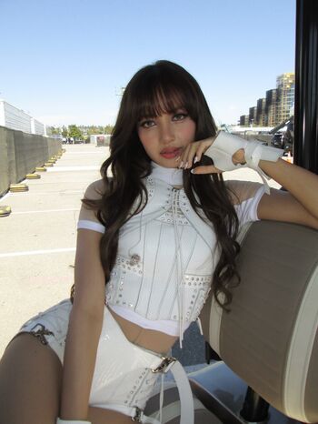 Full leaked Lisa blackpink private photo