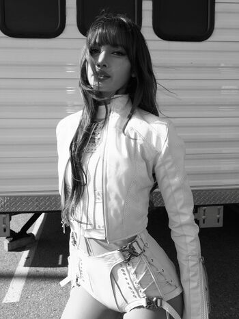 Full leaked Lisa blackpink private photo