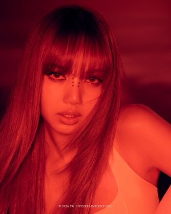 Full leaked Lisa blackpink page private photo
