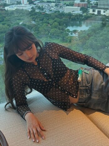 Full leaked Lisa blackpink private photo