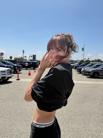 Full leaked Lisa blackpink private photo