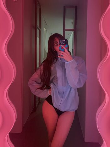Full leaked Lisa blackpink private photo