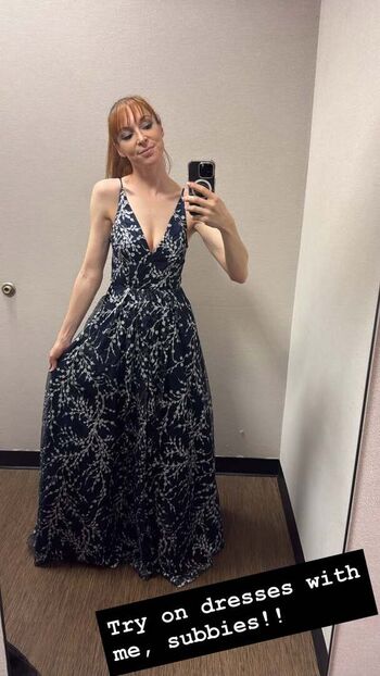 Full leaked Lisa foiles page private onlyfans photo