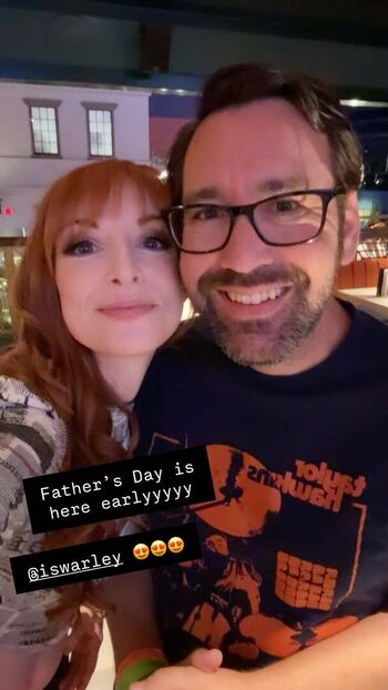Lisa Foiles