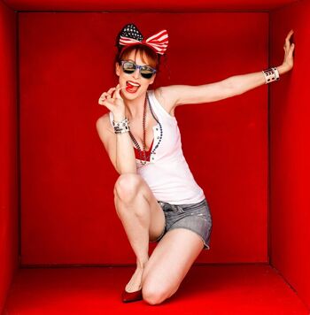 Lisa Foiles