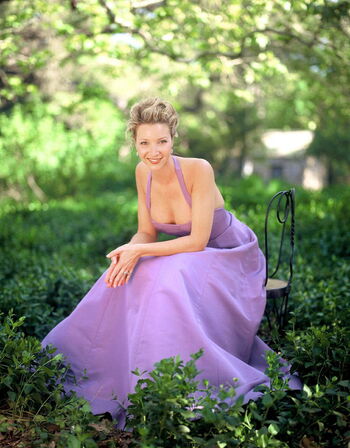 Full leaked Lisa kudrow private photo