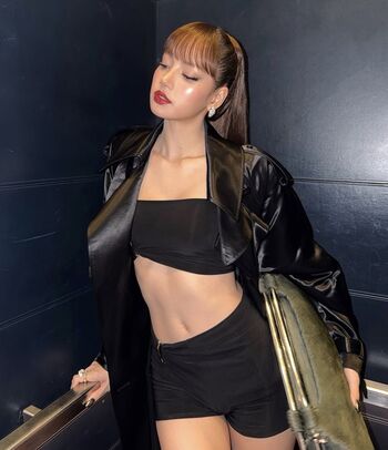 Full leaked Lisa manoban private photo