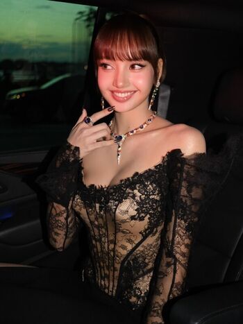 Full leaked Lisa manoban private photo