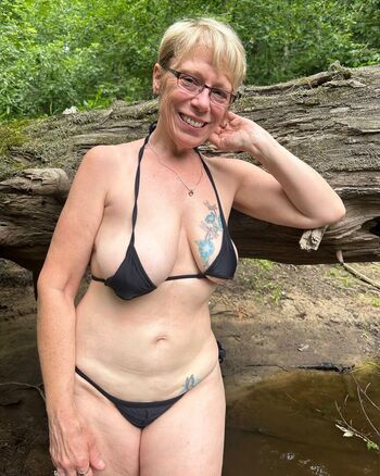 Full leaked Lisa onthe private onlyfans photo