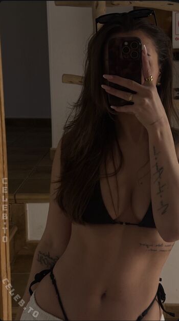 Full leaked Lisa srmst private onlyfans photo