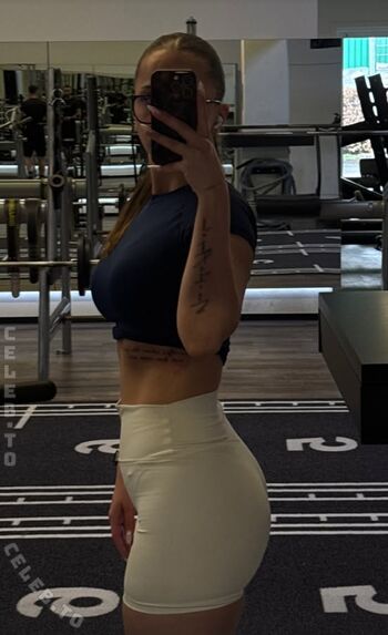 Full leaked Lisa srmst private onlyfans photo