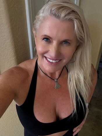 Full leaked Lisamgreer private onlyfans photo