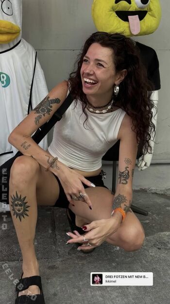 Full leaked Lisamkws private onlyfans photo