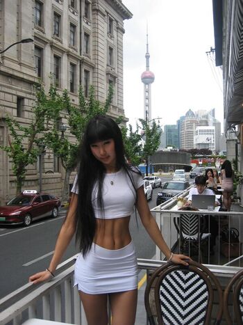 Lisha Li