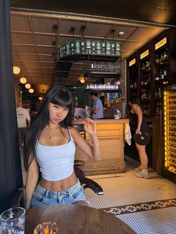 Lisha Li