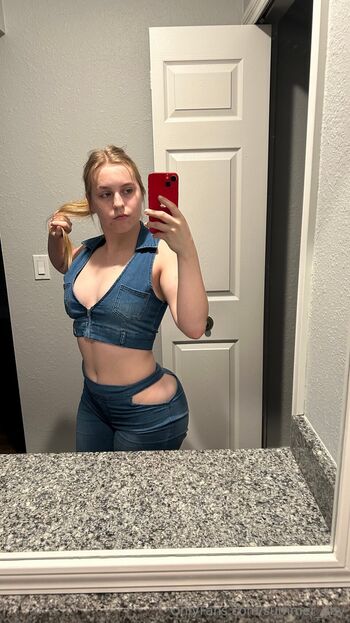 Full leaked Lissom private onlyfans photo