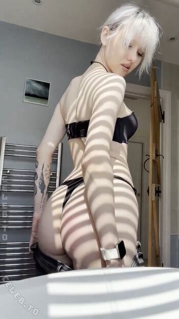Full leaked Little emo kitten private photo