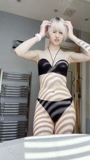 Full leaked Little emo kitten private photo