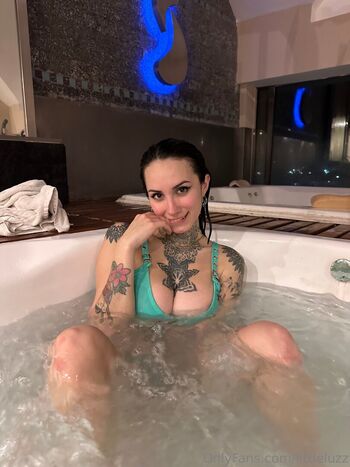 Full leaked Littleluzz private photo