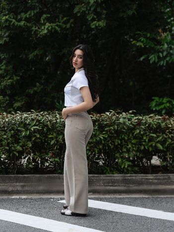 Full leaked Littlemisskhan private onlyfans photo