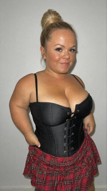 Full leaked Littlemommalisa private onlyfans photo