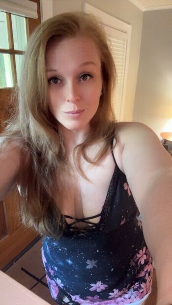 Full leaked Littleredtries private photo