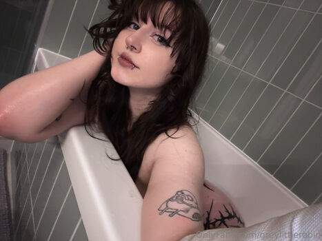 Full leaked Littlerobin private onlyfans photo