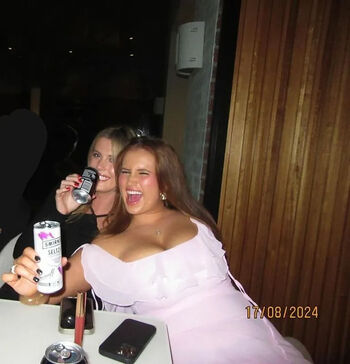 Full leaked Liv drake page private photo