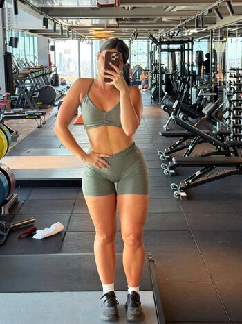 Full leaked Livefitelle private photo