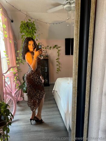 Full leaked Livewellwithkendal private photo