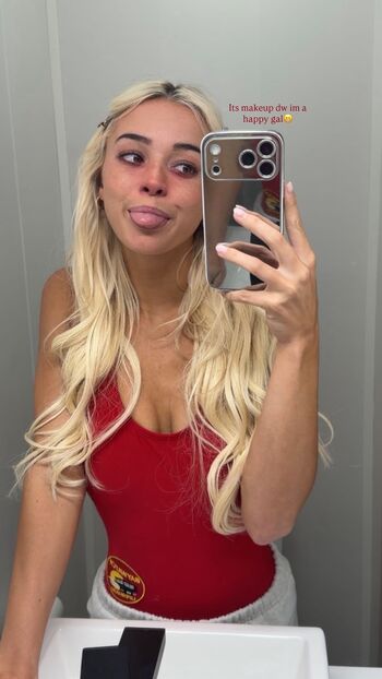 Full leaked Livvy dunne private photo